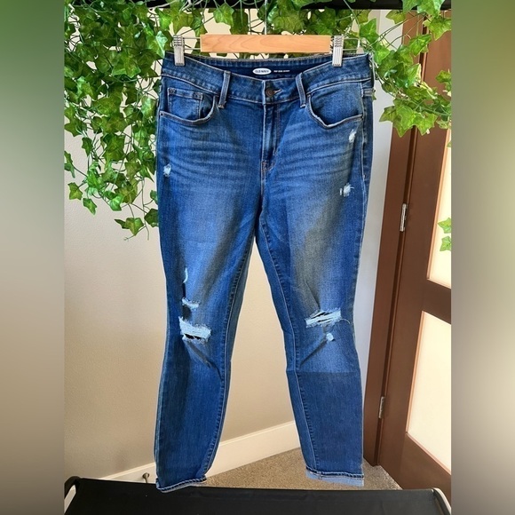 Old Navy mid rise medium wash distressed jeans size 8 Pop icon skinny - Picture 1 of 5